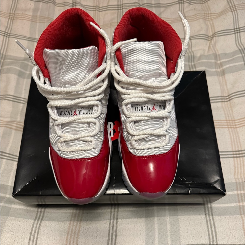 Jordan retro 11 “Cherry”